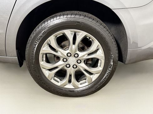 Used 2020 Buick Enclave Avenir w/ Avenir Technology Package AWD/4WD image 31