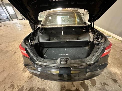 Used 2011 Chrysler 200 S FWD image 23