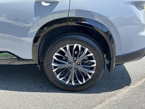 Certified 2025 Nissan Rogue Platinum w/ Platinum Premium Package AWD/4WD image 22