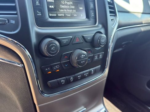 Used 2016 Jeep Grand Cherokee Limited image 19