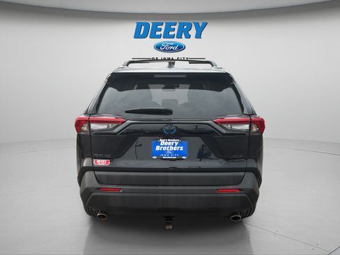 Used 2023 Toyota RAV4 XLE w/ Convenience Package AWD/4WD image 5