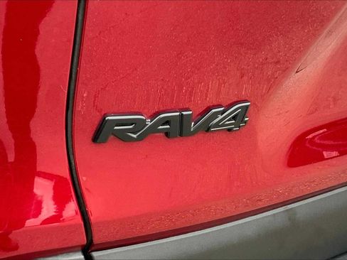 Used 2023 Toyota RAV4 XLE w/ Convenience Package FWD image 31