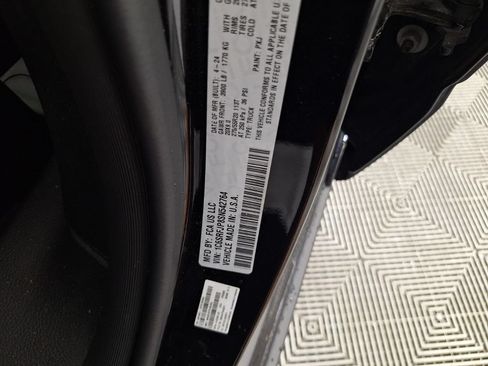 Used 2025 RAM 1500 Laramie AWD/4WD image 32