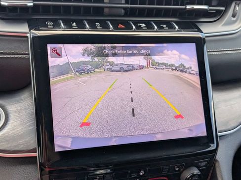 Used 2023 Jeep Grand Cherokee L Limited RWD image 26