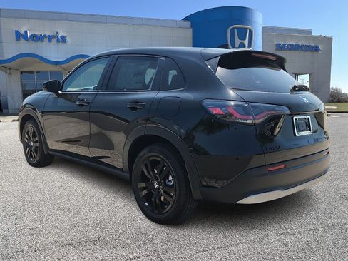 New 2026 Honda HR-V Sport image 3