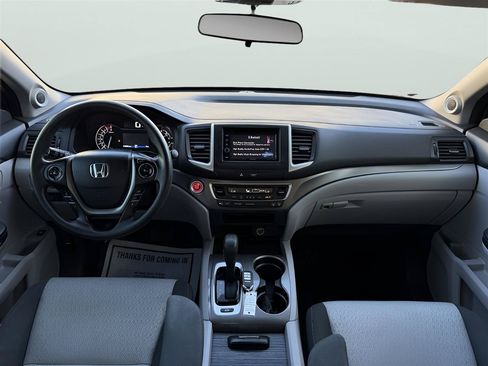 Used 2017 Honda Ridgeline RTS image 17
