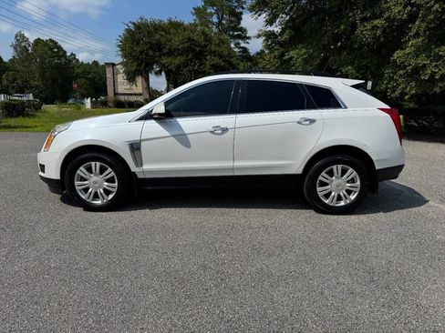 Used 2016 Cadillac SRX FWD image 3