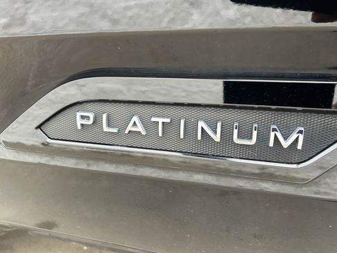 Used 2023 Toyota Tundra Platinum image 8