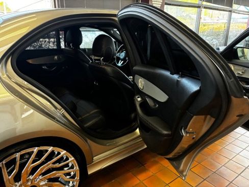 Used 2019 Mercedes-Benz C 300 4MATIC Sedan image 31