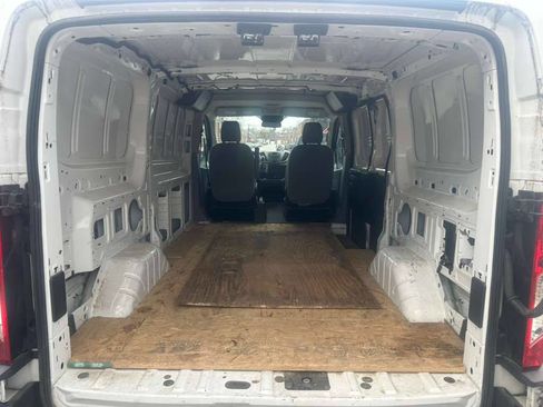 Used 2017 Ford Transit 250 130 Low Roof RWD image 18