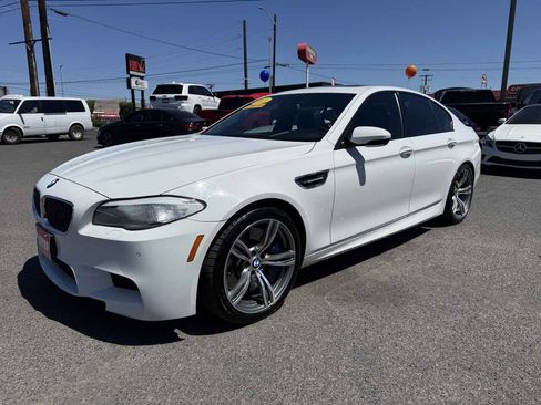 Used 2013 BMW M5 RWD image 3