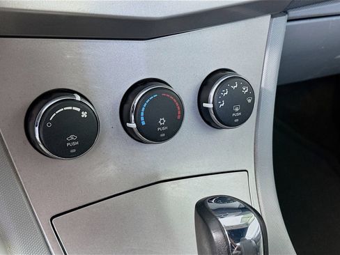 Used 2008 Chrysler Sebring Touring FWD image 14