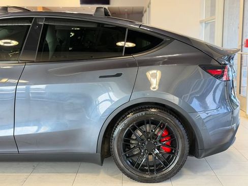 Used 2021 Tesla Model Y Performance AWD/4WD image 9