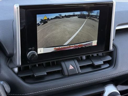 Certified 2025 Toyota RAV4 XLE image 18