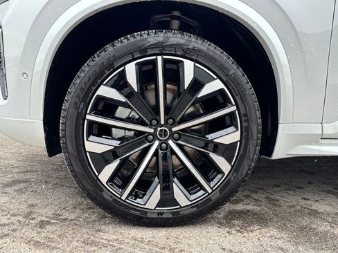 New 2026 Volvo XC90 B6 Ultra w/ Protection Package AWD/4WD image 9