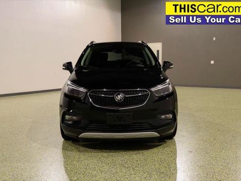 Used 2019 Buick Encore Essence image 2
