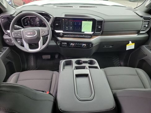 New 2026 GMC Sierra 1500 Elevation image 17