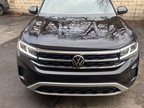 Used 2021 Volkswagen Atlas Cross Sport SEL image 2
