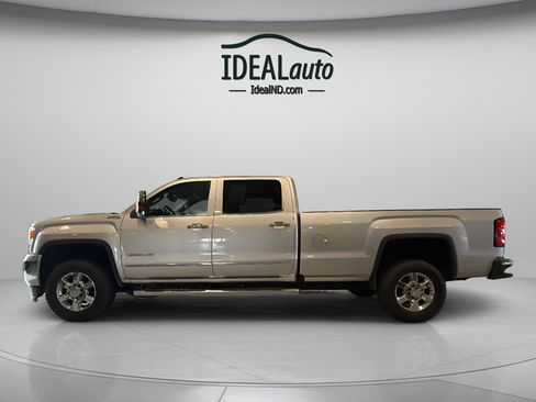 Used 2018 GMC Sierra 3500 SLT w/ Duramax Plus Package AWD/4WD image 10