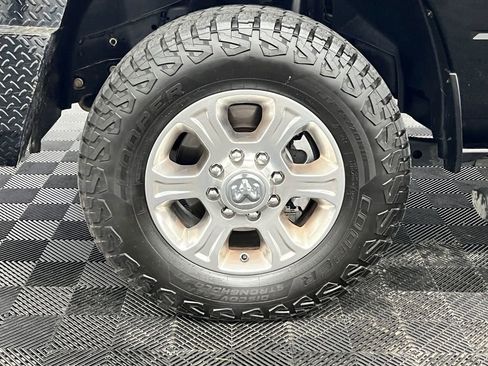 Used 2022 RAM 2500 Big Horn w/ Level C Equiment Group AWD/4WD image 24