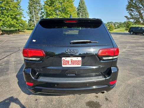 Used 2018 Jeep Grand Cherokee Altitude AWD/4WD image 5
