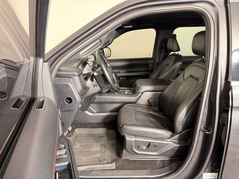 Used 2022 Ford Expedition Max Limited image 12