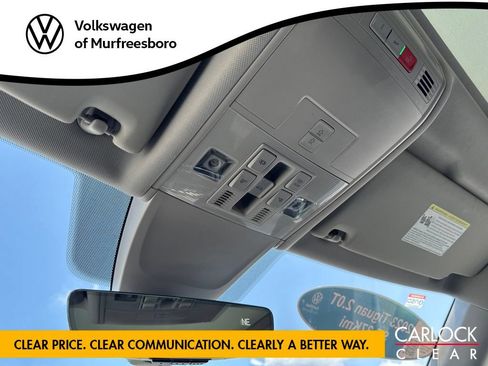 Used 2023 Volkswagen Tiguan SE w/ Panoramic Sunroof Package FWD image 26