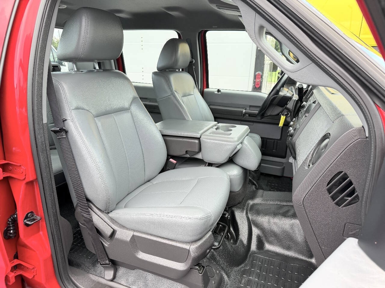 Used 2011 Ford F250 XL w/ PWR Equipment Group RWD image 9