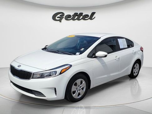 Used 2017 Kia Forte LX image 1