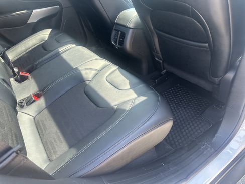 Used 2022 Jeep Cherokee Latitude w/ Sun & Sound Group AWD/4WD image 27