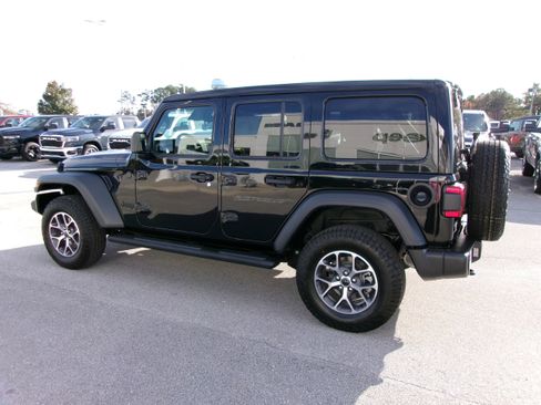 New 2026 Jeep Wrangler Unlimited Sport image 3