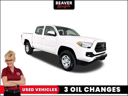 Used 2018 Toyota Tacoma SR image 1