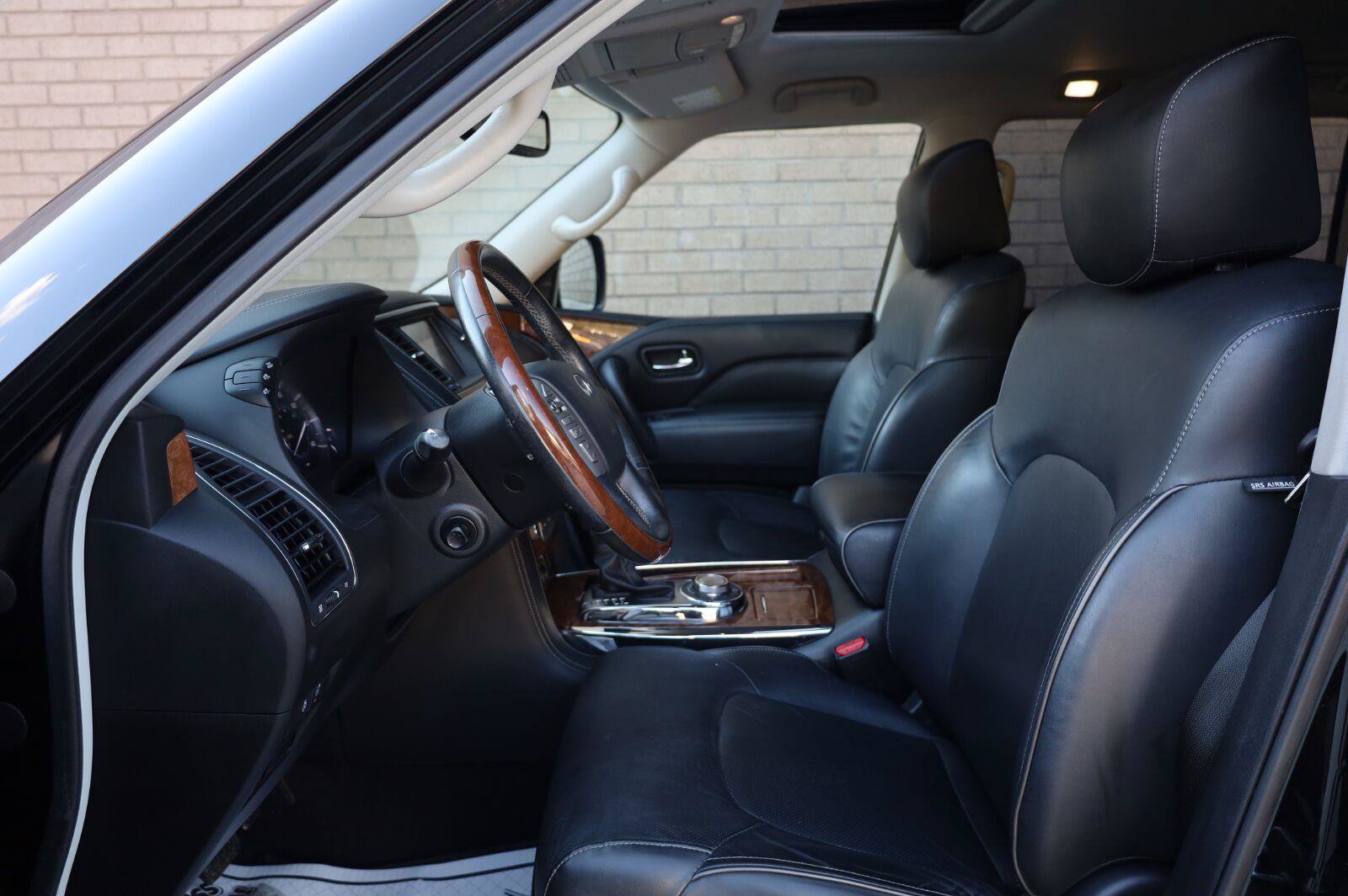 Used 2019 INFINITI QX80 Luxe w/ 22" Wheel Package AWD/4WD image 17