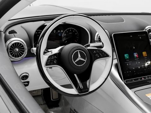 Used 2026 Mercedes-Benz Maybach SL 680 image 15