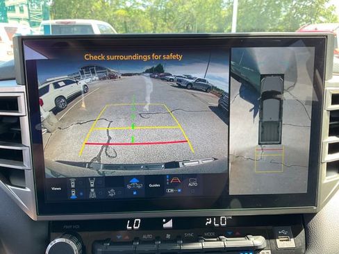 Used 2024 Toyota Tundra Limited AWD/4WD image 15