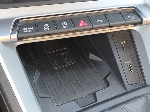 Used 2019 Audi Q3 2.0T Premium Plus w/ Premium Plus Package image 15