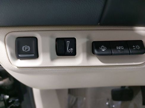 Used 2022 GMC Acadia Denali w/ Denali Ultimate Package image 29