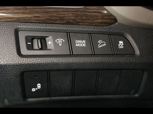 Used 2017 Hyundai Santa Fe Sport image 23