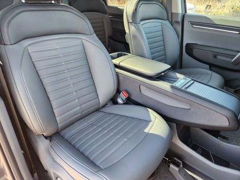 New 2026 Kia EV9 Land image 13