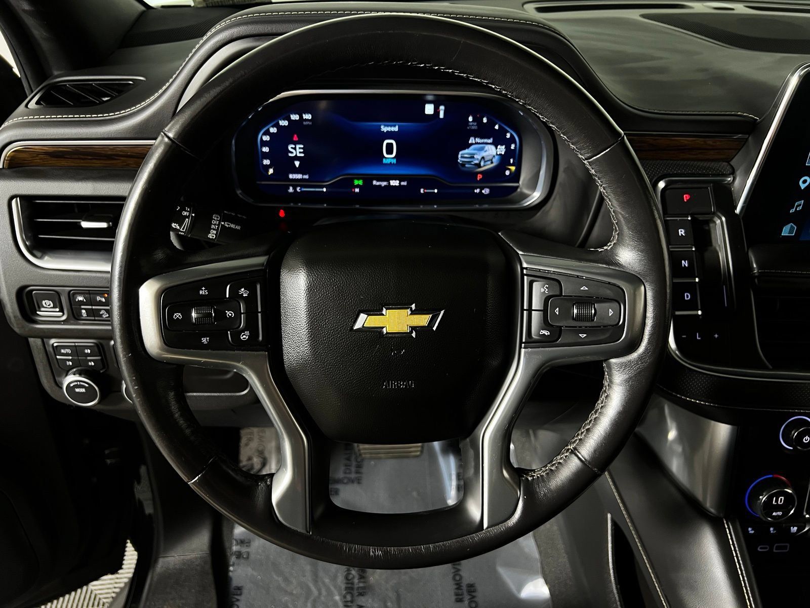 Used 2023 Chevrolet Tahoe Premier AWD/4WD image 17