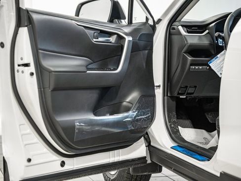 New 2025 Toyota RAV4 XLE image 23