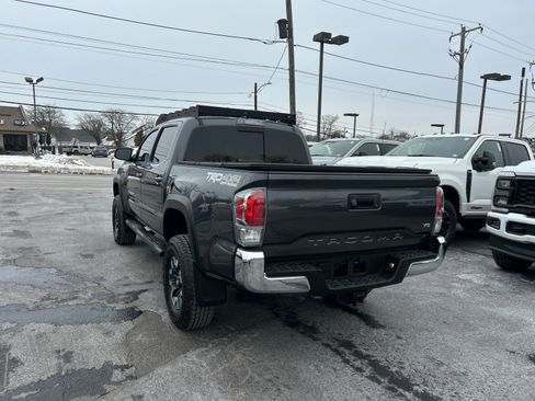 Used 2023 Toyota Tacoma TRD Off-Road image 12