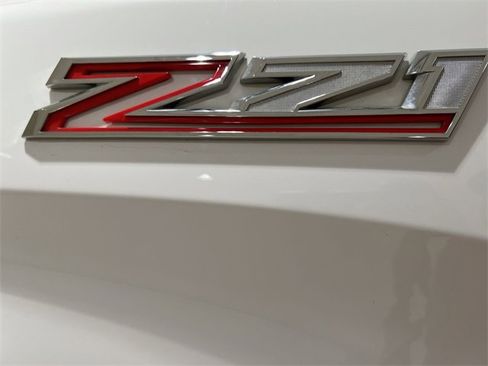 Used 2020 Chevrolet Silverado 1500 LT Trail Boss w/ Convenience Package image 19