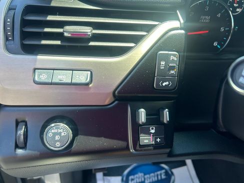 Used 2019 GMC Yukon XL Denali RWD image 17