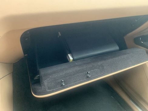 Used 2020 Porsche Cayenne image 30