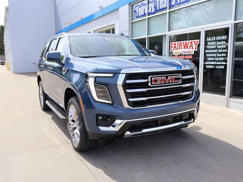 New 2026 GMC Yukon Elevation AWD/4WD image 2