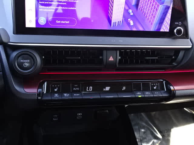 Certified 2025 Toyota Prius Plug-In Hybrid FWD image 31