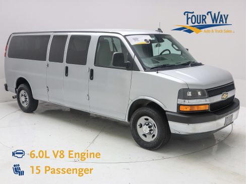 Used 2020 Chevrolet Express 3500 LT w/ LT Preferred Equipment Group RWD image 1