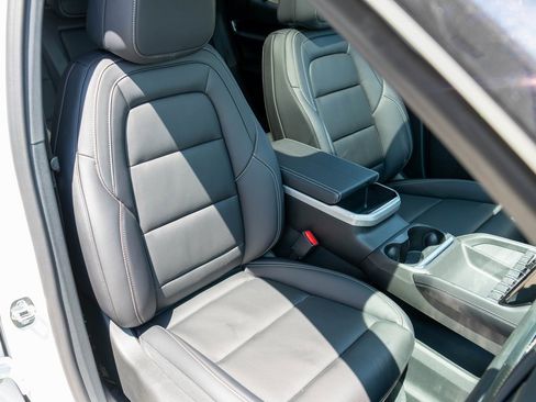 New 2026 GMC Terrain Elevation w/ Elevation Premium Package image 9