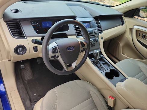 Used 2013 Ford Taurus SE image 11